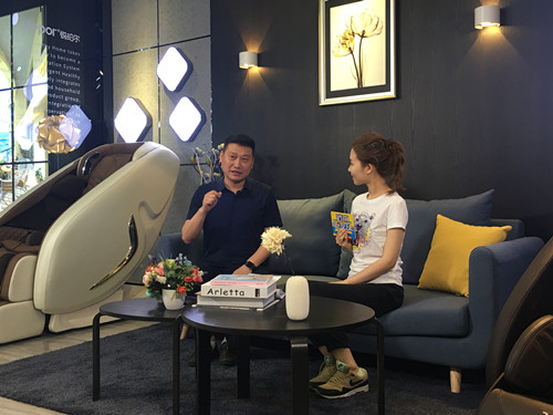 銳珀?duì)柨偨?jīng)理王進(jìn)華對話《濟(jì)南新發(fā)現(xiàn)》：滿足百姓基本需求是共享的出發(fā)點(diǎn)